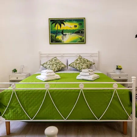 Apartment La - Rainbow House *