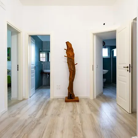 La - Rainbow House Apartment
