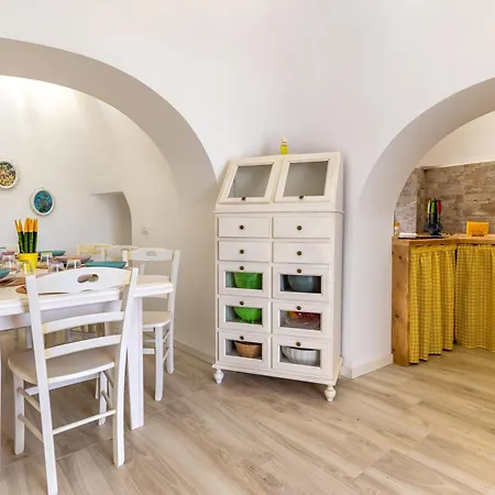La - Rainbow House * Martina Franca
